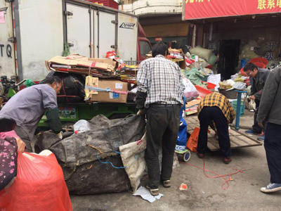 無(wú)錫梁溪城管規(guī)范廢品經(jīng)營(yíng) 有效維護(hù)城市生活環(huán)境